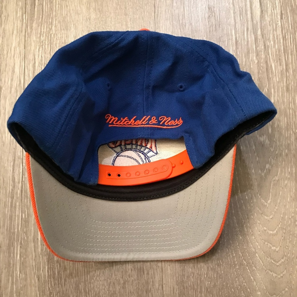 New York Knicks Mitchell &‎ Ness NBA Hardwood Classics Snapback Hat Adults OSFA​ - Picture 3 of 6